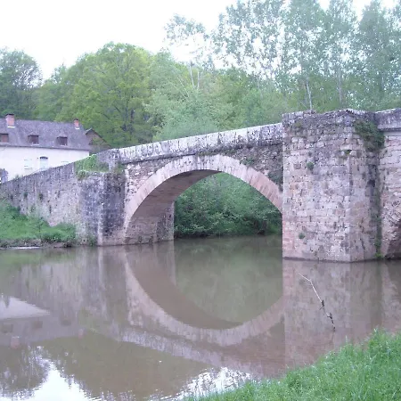 Un Coin De Paradis Avec Vue Exceptionnelle Pour 4 Ou 5 Personnes Najac