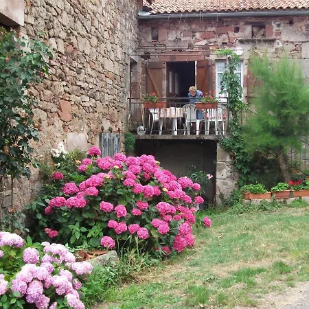 Un Coin De Paradis Avec Vue Exceptionnelle Pour 4 Ou 5 Personnes Najac